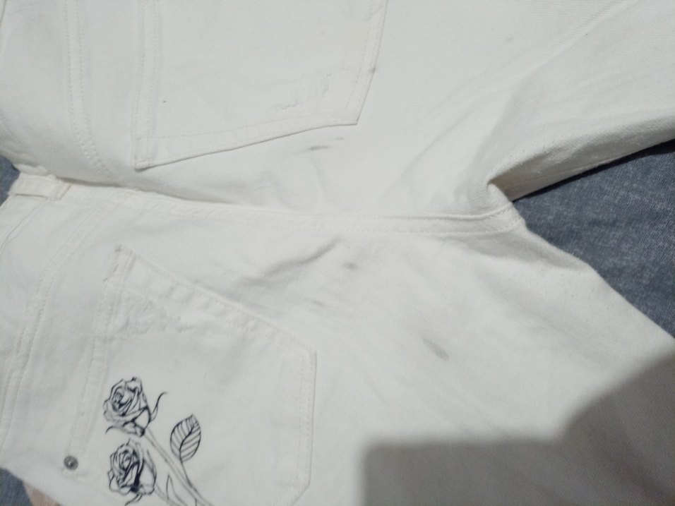 Beyaz Baskılı Bol Kesim Midi Kot Pantolon - Görsel 3