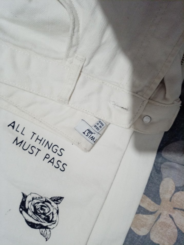 Beyaz Baskılı Bol Kesim Midi Kot Pantolon - Görsel 4