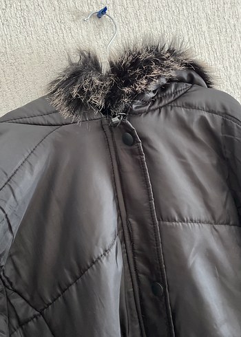 Diğer Siyah Kürklü Kadın Kışlık Mont