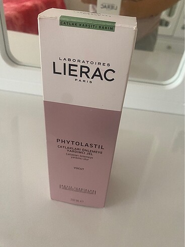 Lierac ÇATLAK ÖNLEYİCİ KREM