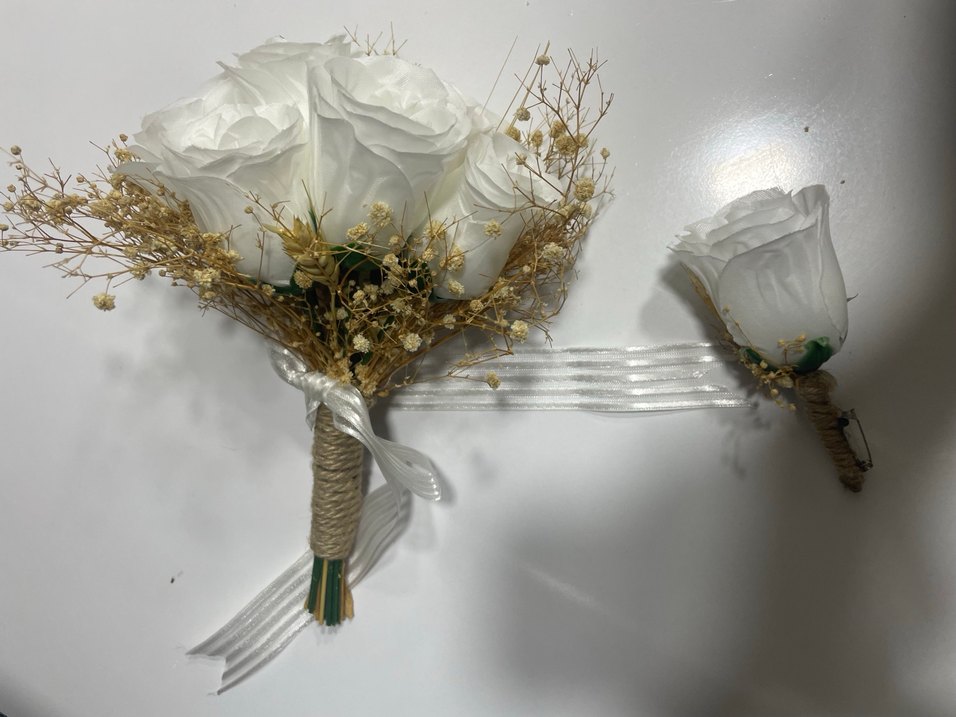 Beyaz Fırfırlı Minimalist Gelin Çiçeği - Görsel 3