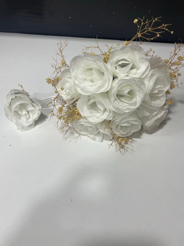 Beyaz Fırfırlı Minimalist Gelin Çiçeği - Görsel 2