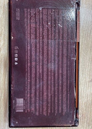 Koyu ve Bej Tonlarda Göz Farı Paleti - Görsel 3