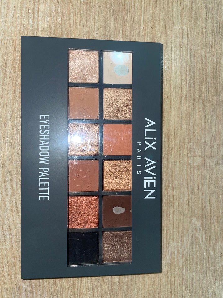 Bej ve Koyu Tonlarda Göz Farı Paleti - Görsel 2