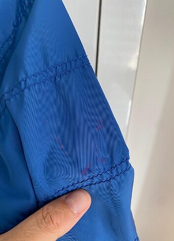 Zara markası yağmurluktur