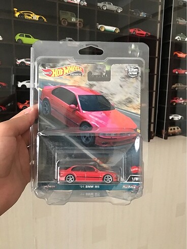 Ürün orijinal hotwheels BMW m5