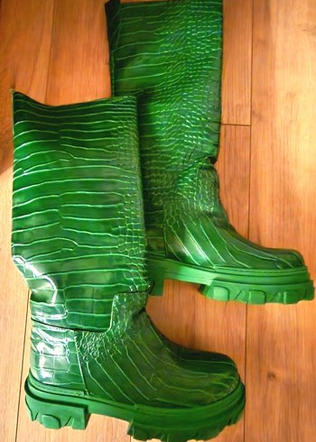 Rugan Krokodil Desenli Çizme - Görsel 5