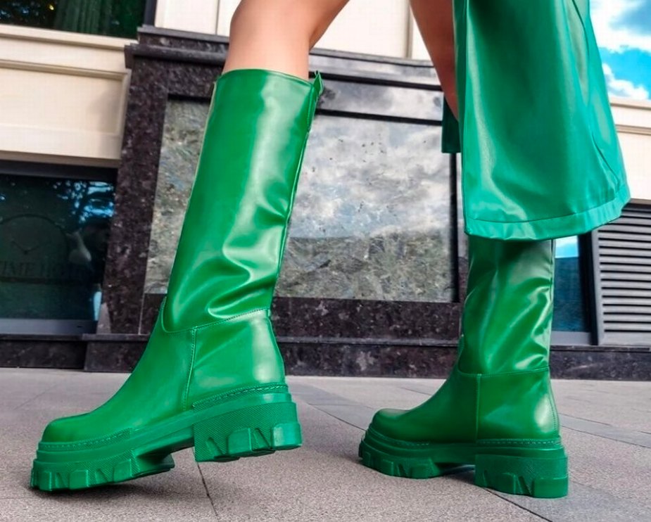 2026 nın Moda Rengi Yeşil Çizme - Görsel 3