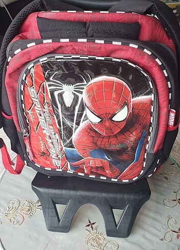 Spiderman çek çekli okul çantası