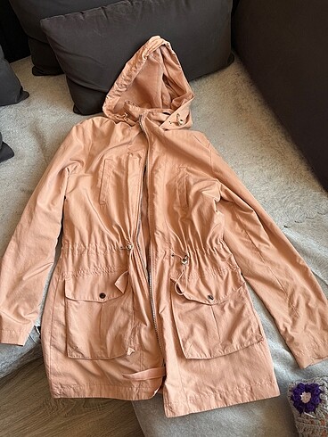 LC Waikiki Ölçüler boy 80 cm en 52 cm kol uzunluğu 64 cm