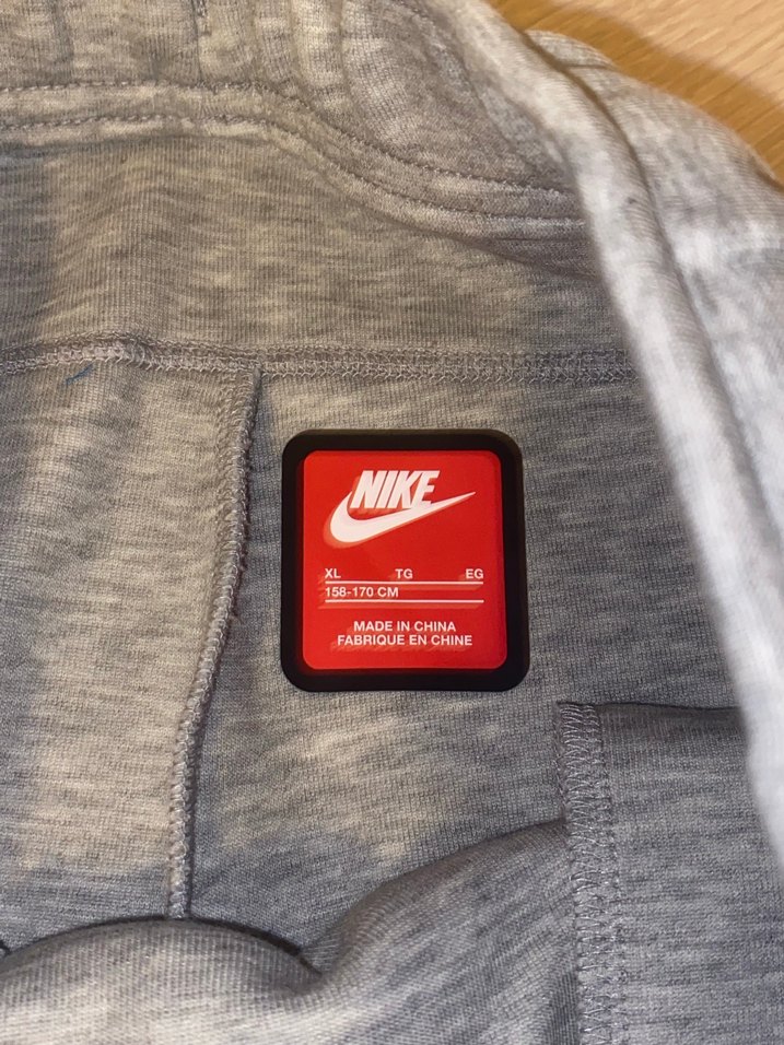 Nike Tech Gri Erkek Eşofman Altı - Görsel 4