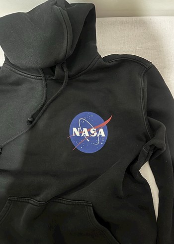 H&M HM Kadın Siyah NASA Baskılı Sweatshirt