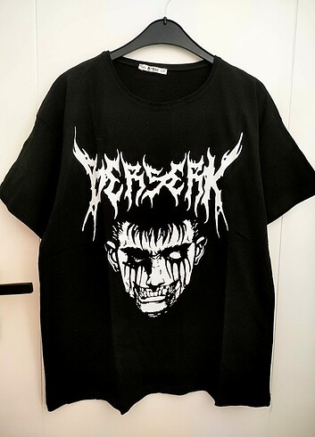 Berserk Anime baskılı t-shirt 