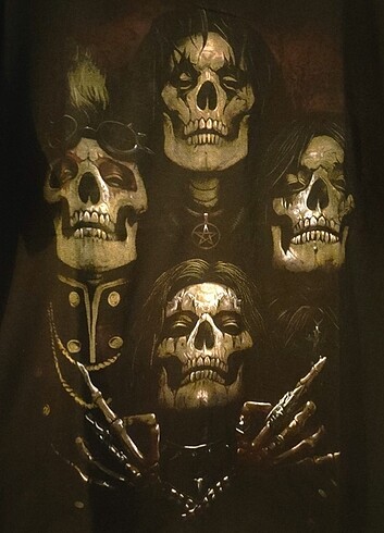 l Beden Kurukafa Gotik Ön Arka Baskılı Tshirt