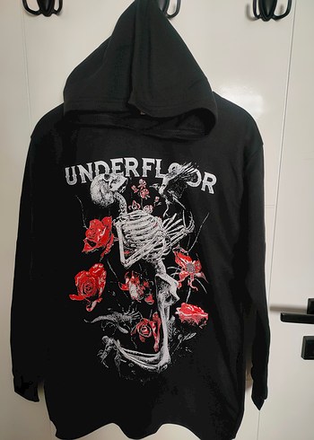 m Beden Underfloor Gotik Baskılı Sweatshirt