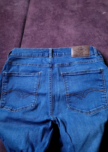 34 Beden mavi Renk Düğmeli Koyu Mavi Kadın Jean