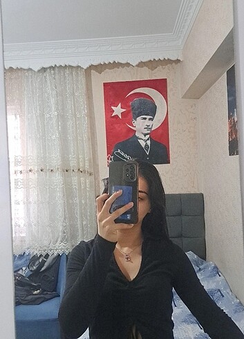 s Beden Siyah crop bluz