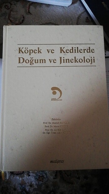  KÖPEK VE KEDİLERDE DOĞUM VE JİNEKOLOJİ