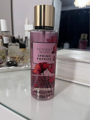 Victoria secret kadın vücut spreyi