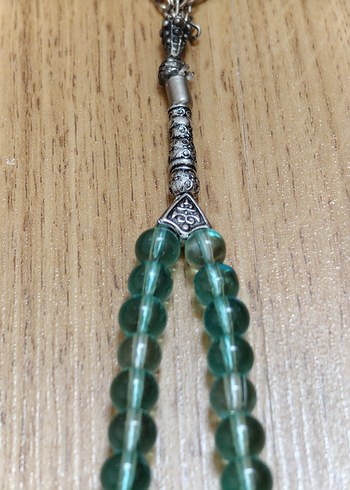 Yesil Boncuk Gumus Detayli Tespih