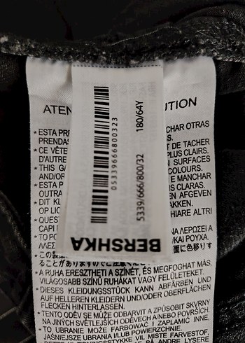 27 Beden siyah Renk Siyah Bershka Kadın Denim Pantolon
