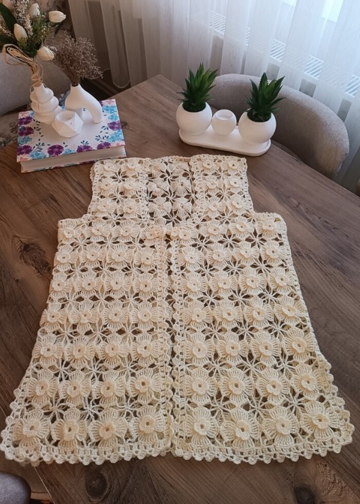 El örgüsü motifli yelek  - Görsel 3