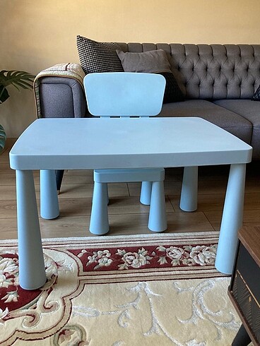 IKEA MAMMUT ÇOCUK MASASI VE SANDALYESİ