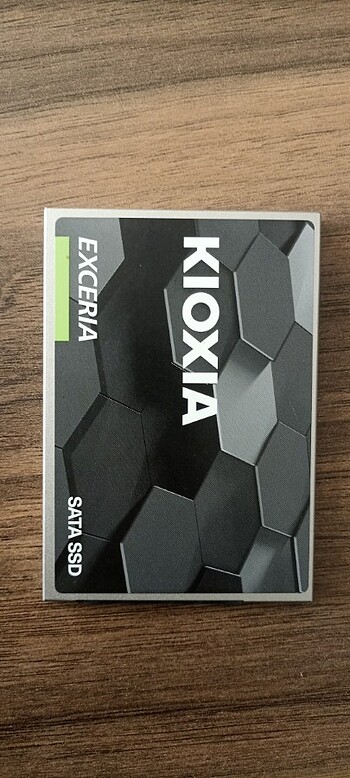 240 GB ssd