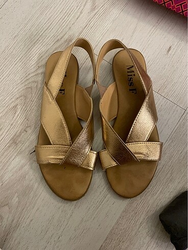 Miss F-Dore-Bronze Sandalet