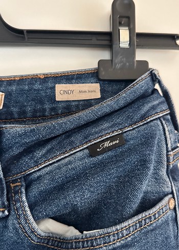 Kadın Lacivert Kemerli Normal Kesim Denim Pantolon