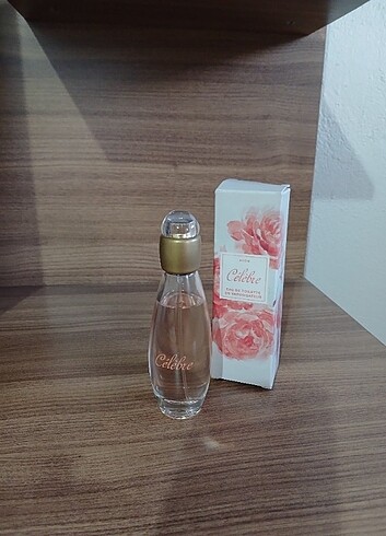 Avon celebre bayan EDT 