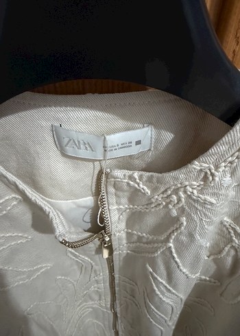 s Beden beyaz Renk ZARA İŞLEMELİ BOMBER CEKET