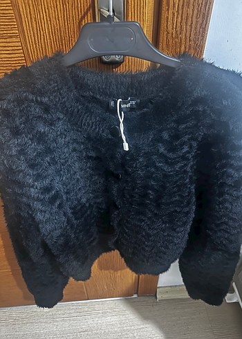 s Beden siyah Renk MANGO KÜRK GÖRÜNÜMLÜ HIRKA