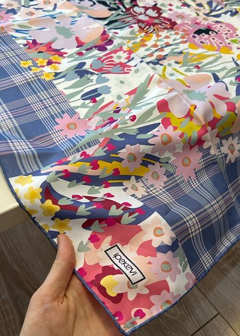 İpekevi çiçekli ekose eşarp - Görsel 6