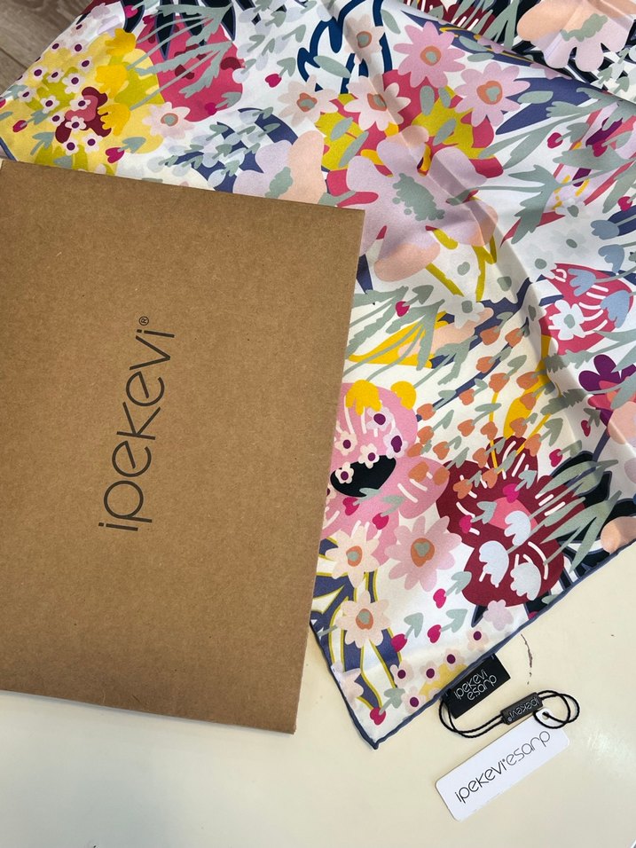 İpekevi çiçekli ekose eşarp - Görsel 5