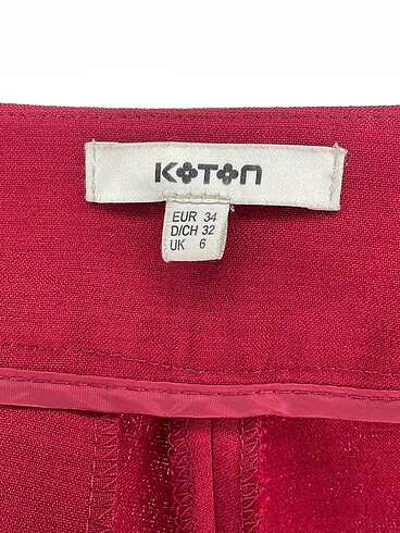 34 Beden kırmızı Renk Koton Düz Kesim %70 İndirimli.