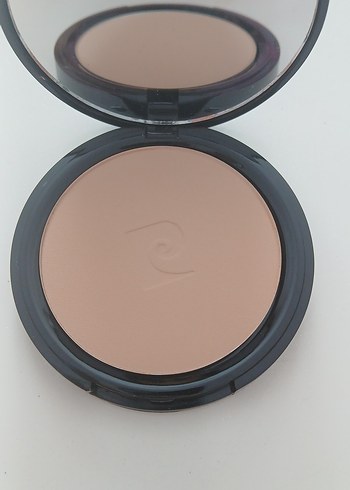  Beden Pierre Cardin Porcelain Edition Compact Pudra