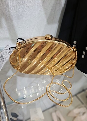 MANGO ONLINE DA TÜKENEN GOLD CLUTCH 