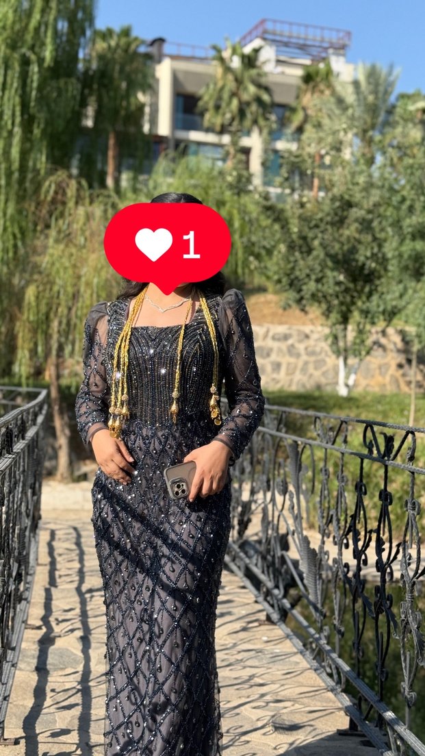 Boncuk İşlemeli Gri Uzun Abiye Elbise - Görsel 2