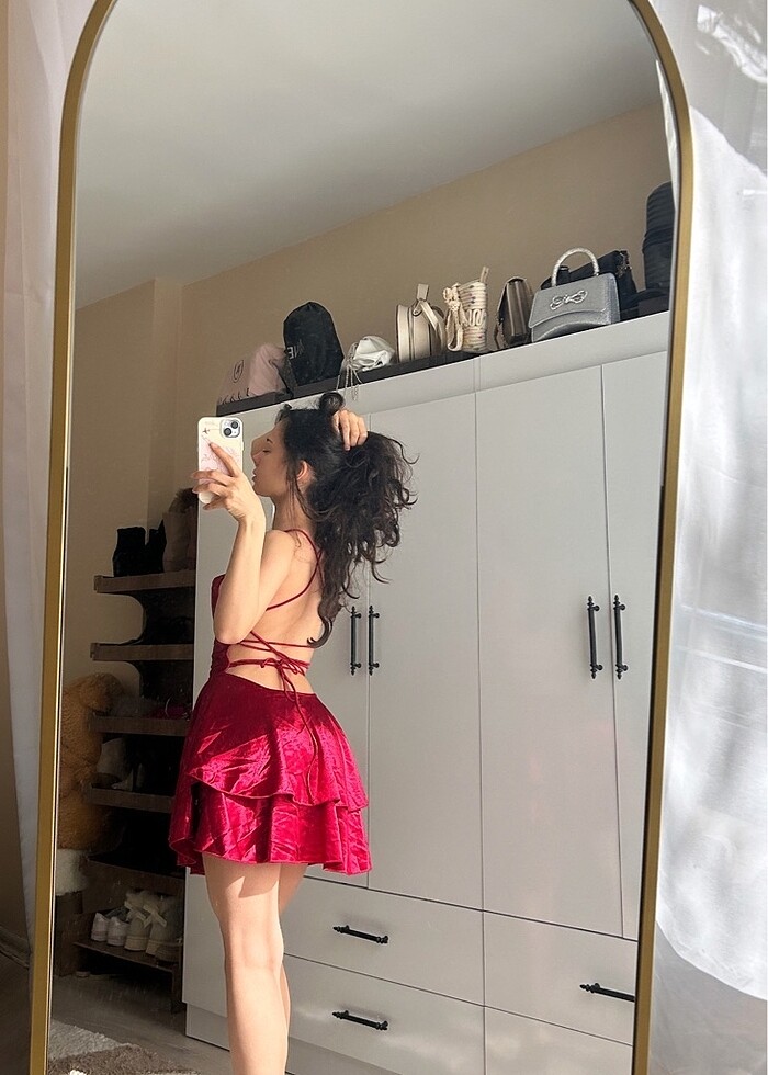 Sırt dekolteli elbise - Görsel 2