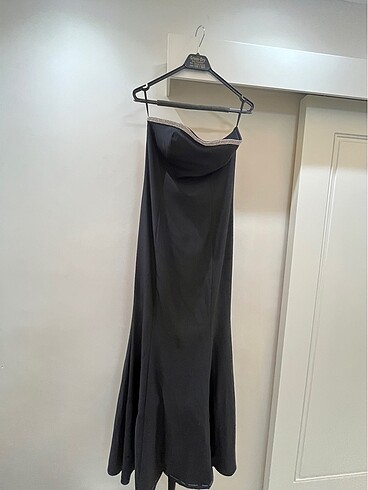 Siyah Straplez Abiye - Görsel 2