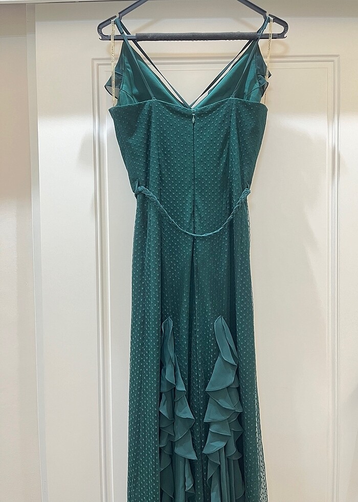 Yeşil Yırtmaçlı Elbise - Görsel 3