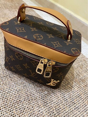 Louis Vuitton Makyaj Çantası