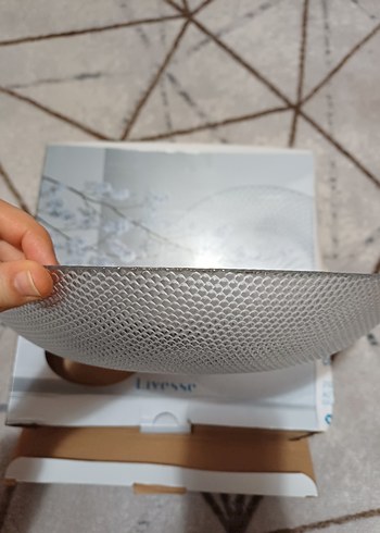 Livesse Beyaz Modern Klasik Desenli Tabak Seti - Görsel 3