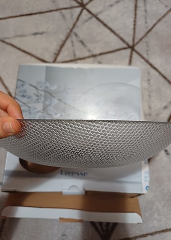 Livesse Beyaz Modern Klasik Desenli Tabak Seti - Görsel 4