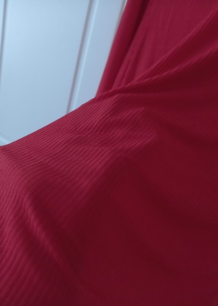 Yazlık kirmizi pantolonlu takim - Görsel 4