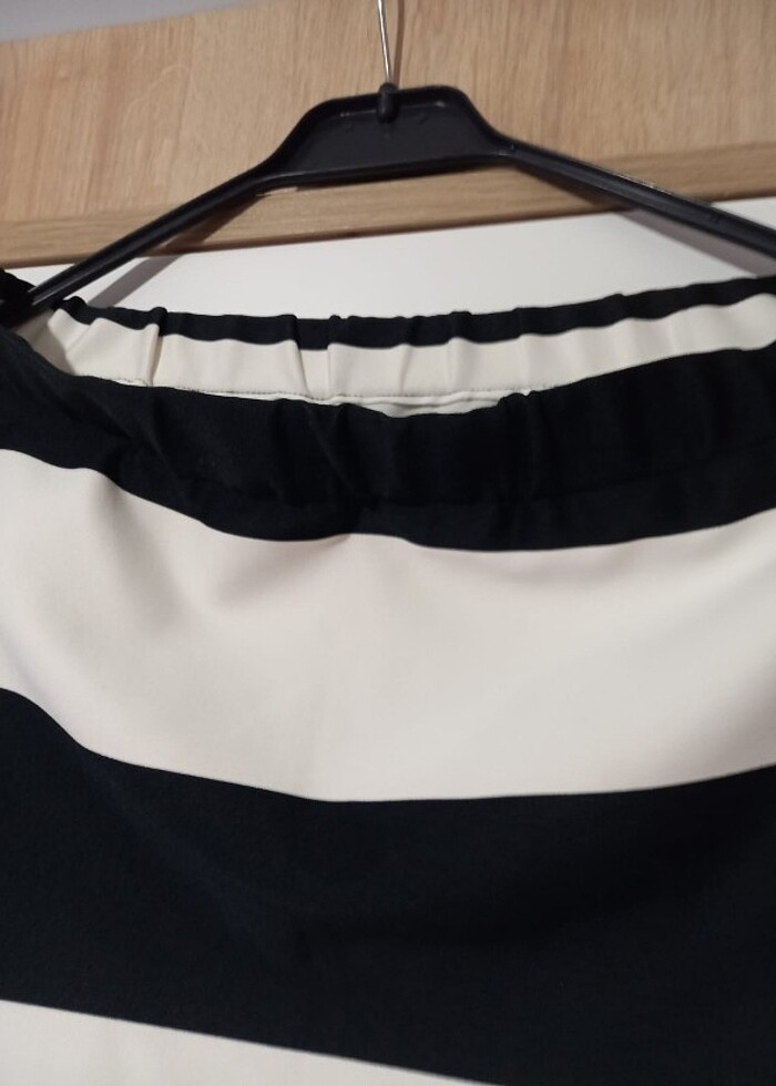 Zara siyah beyaz çizgili etek - Görsel 2