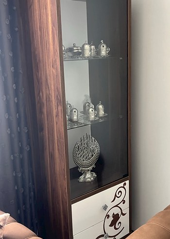 Ikea Konsol vitrin yemek masası