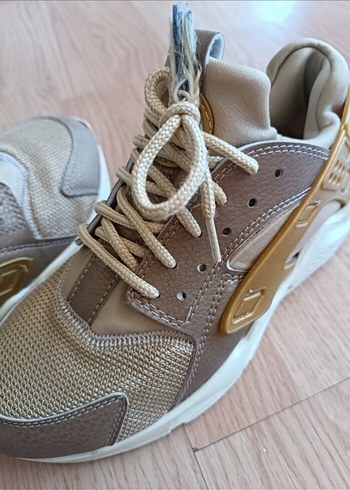 Bej Bağcıklı Kadın Spor Ayakkabı huarch - Görsel 5