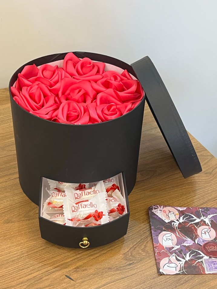 Pembe Gül Kutusunda Raffaello Çikolatalar - Görsel 2